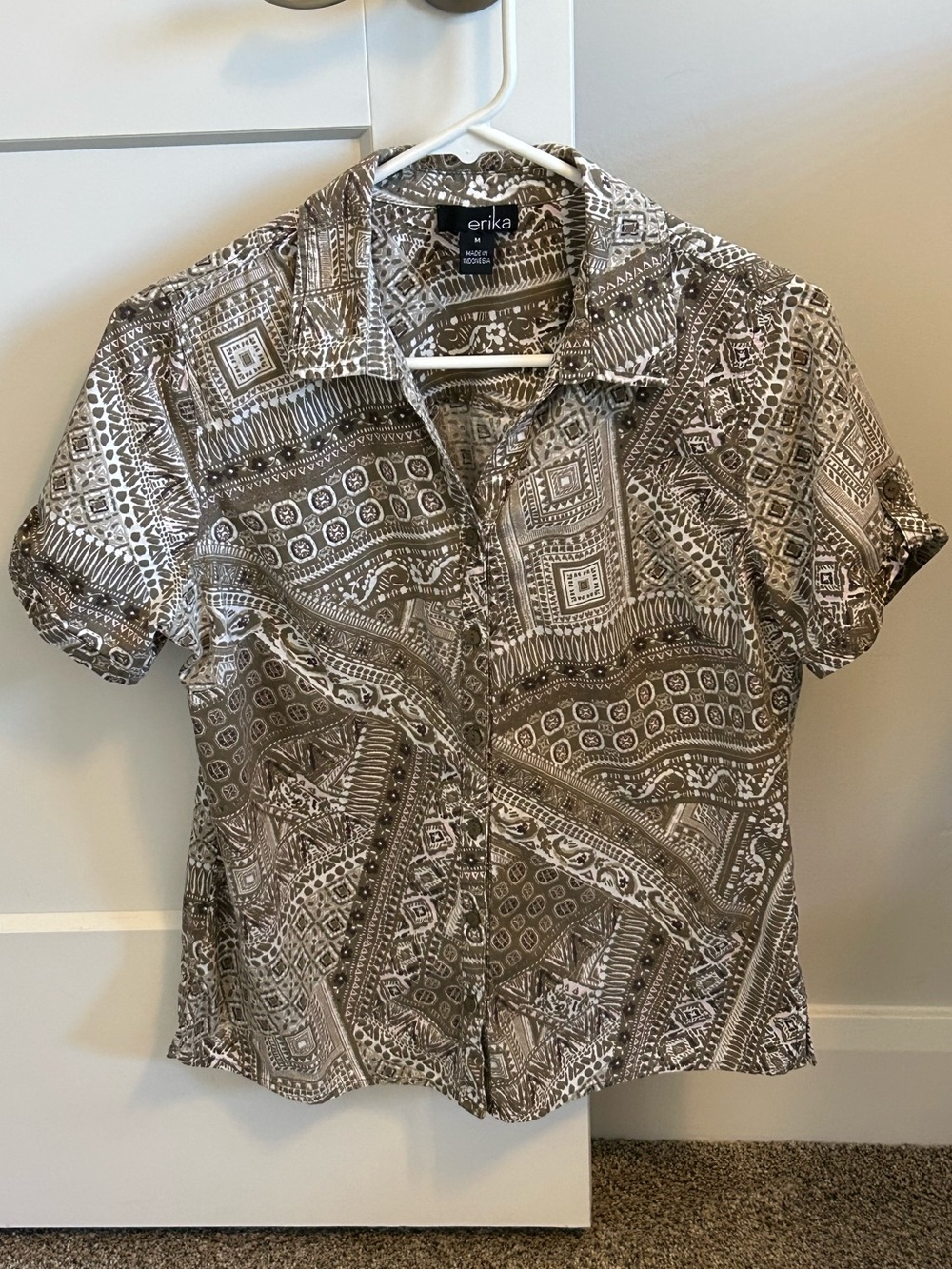 Erika Geometric Short Sleeve Shirt Women's Sz M